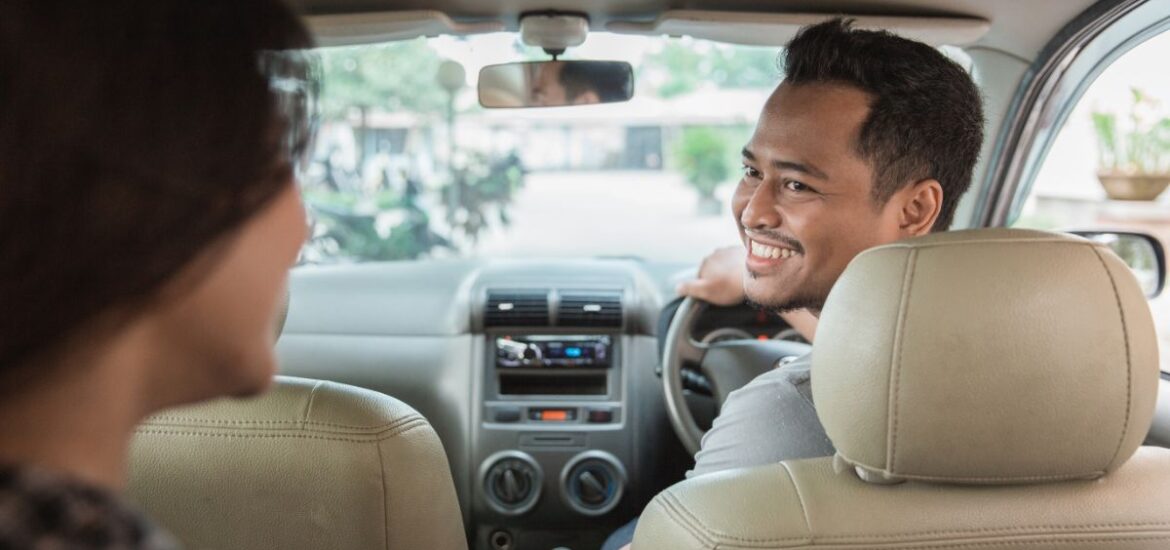 Le charme des balades en taxi : découvrir la ville à travers vos courses